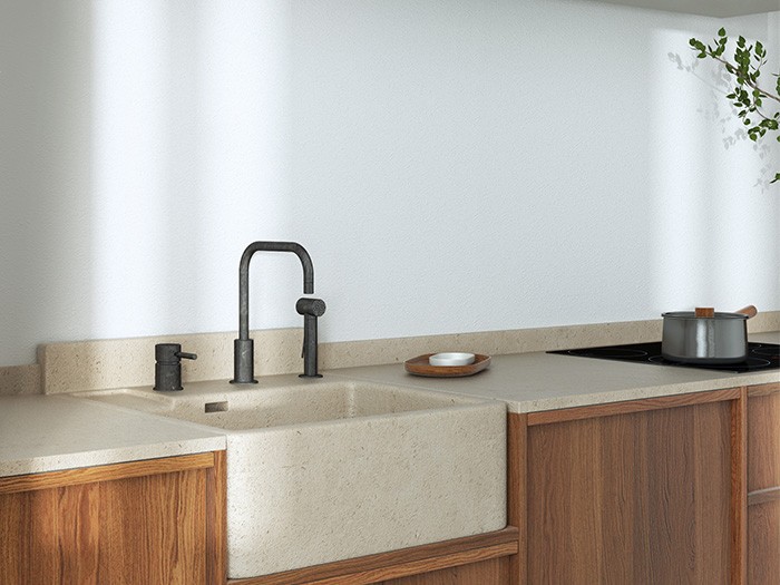 Fireclay sinks boast a host of must-haves: they’re super durable as well as stain and scratch resistant